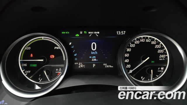 Toyota Camry (XV70) 2.5 XLE Hybrid 2024 — фото 8
