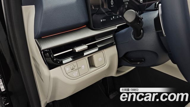 Kia Sportage (V) Gasoline 1.6 Turbo 2WD Signature X Line 2025 — фото 28