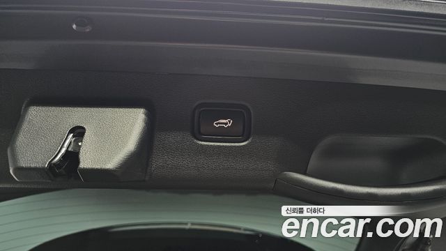 Kia Sportage (V) Gasoline 1.6 Turbo 2WD Signature X Line 2025 — фото 32