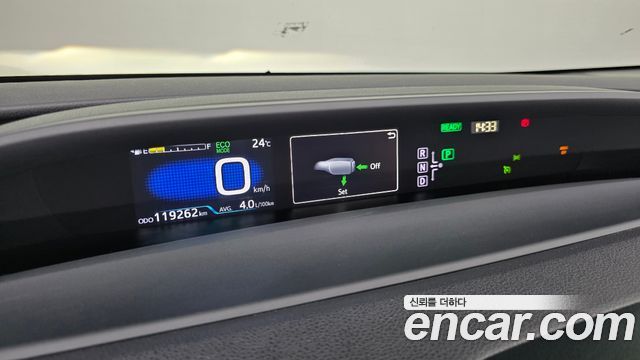 Toyota Prius (IV) 1.8 E 2016 — фото 8