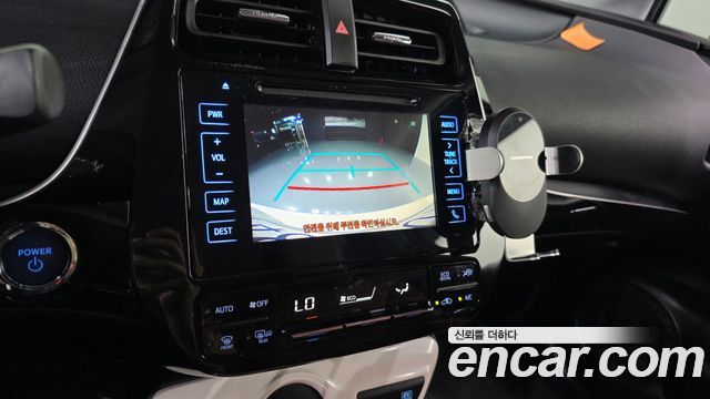 Toyota Prius (IV) 1.8 E 2016 — фото 15