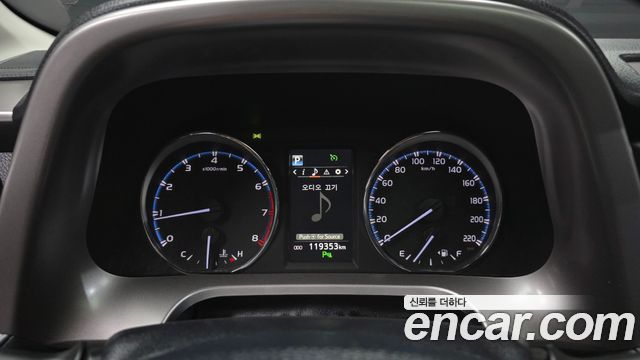 Toyota RAV4 2.5 2WD 4th 2018 — фото 8