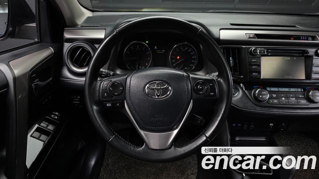 Toyota RAV4 2.5 2WD 4th 2018 — фото 13