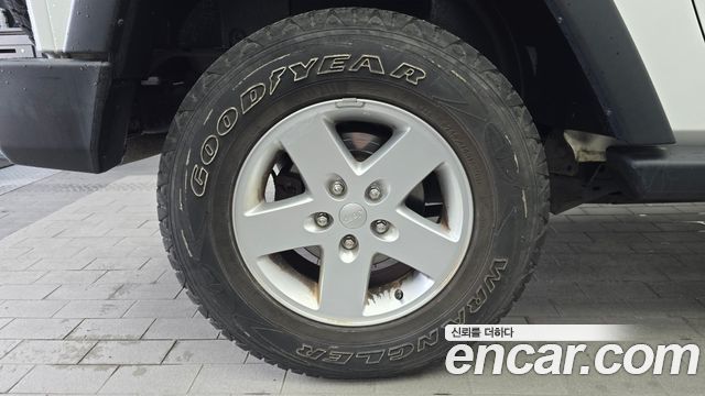 Jeep Wrangler (JK) 3.6 Sport 2Door 2017 — фото 5