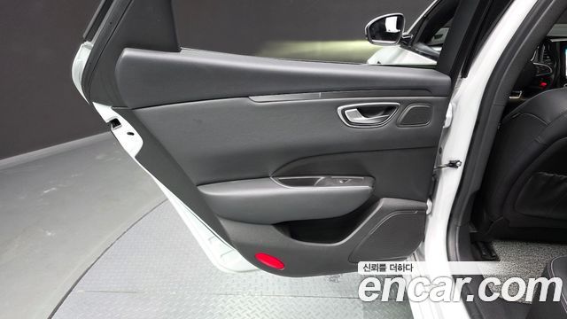 Renault Korea SM6 2.0 LPe Feel 2024 — фото 25