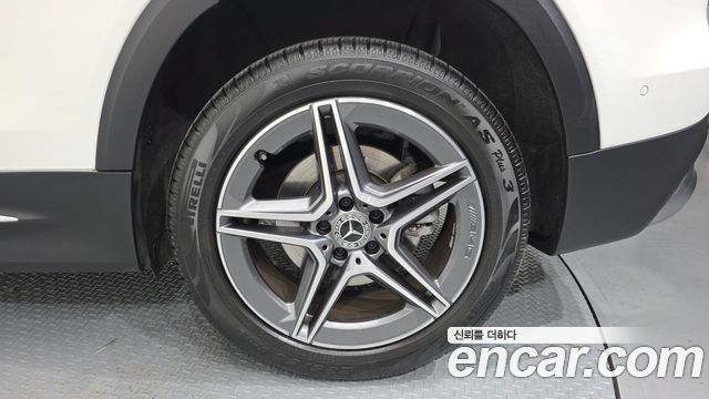 Mercedes-Benz GLB-Class (X247) GLB250 4MATIC 2022 — фото 21