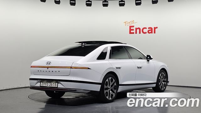 Hyundai Grandeur (GN7) 3.5 LPG 2WD Premium 2023 — фото 2