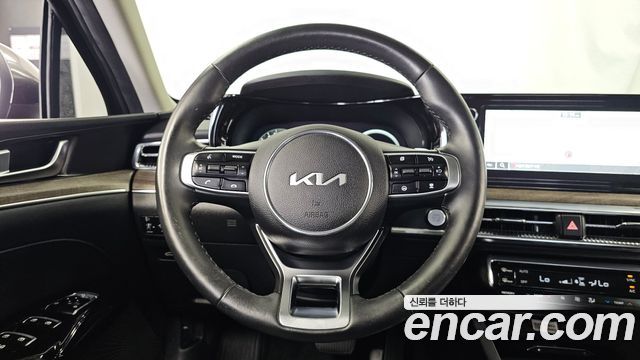 Kia K5 (III) 2.0 Noblesse 2022 — фото 17