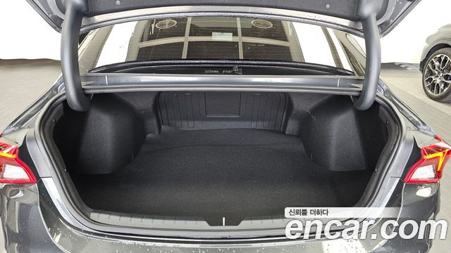 Kia K5 (III) 2.0 Noblesse 2022 — фото 24