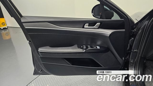 Kia K5 (III) 2.0 Prestige 2025 — фото 30