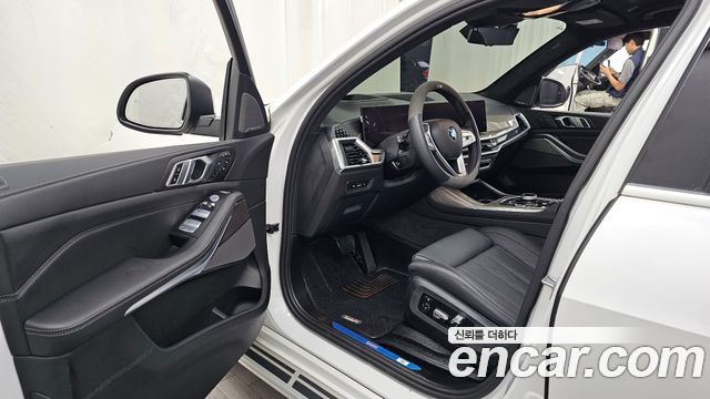 BMW X7 (G07) xDrive 40i Design Pure Excellence 7-Seater 2024 — фото 10