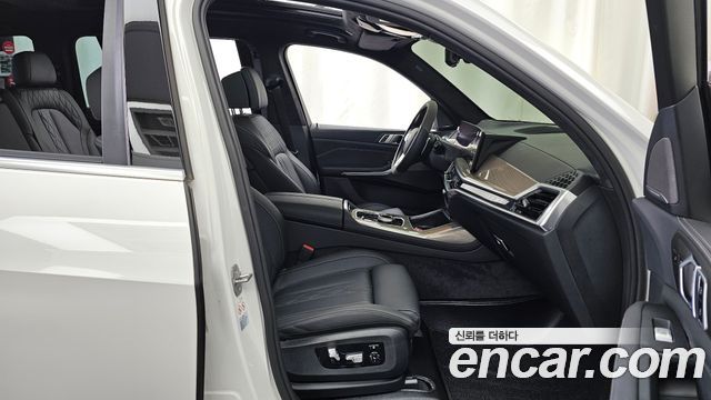 BMW X7 (G07) xDrive 40i Design Pure Excellence 7-Seater 2024 — фото 11