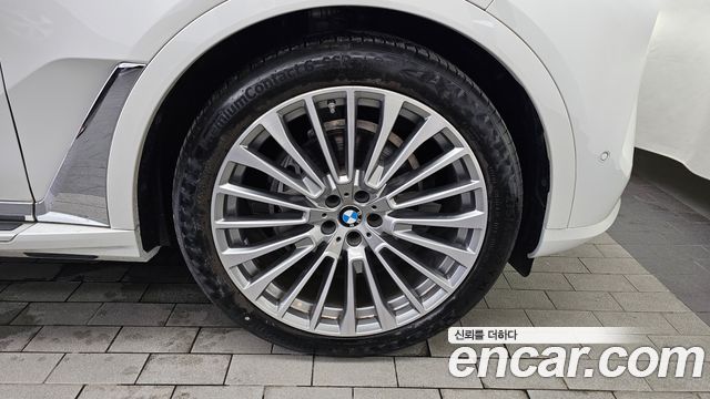 BMW X7 (G07) xDrive 40i Design Pure Excellence 7-Seater 2024 — фото 21