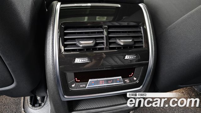 BMW X7 (G07) xDrive 40i Design Pure Excellence 7-Seater 2024 — фото 34