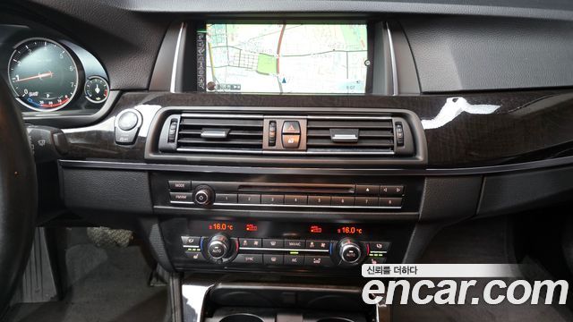 BMW 5 Series (F10) 528i xDrive M Aero Dynamic 2016 — фото 15