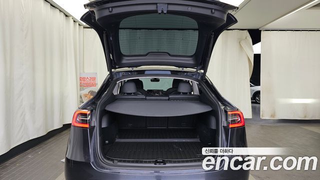 Tesla Model Y RWD 2025 — фото 20