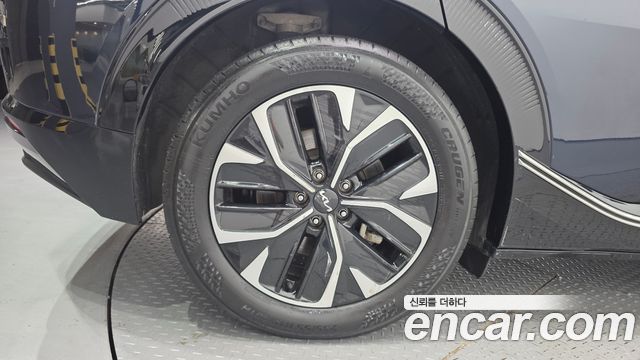 Kia EV6 Standard Earth 2023 — фото 5