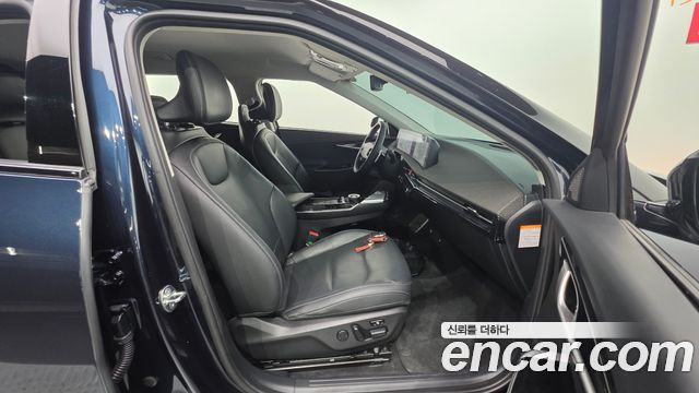 Kia EV6 Standard Earth 2023 — фото 10