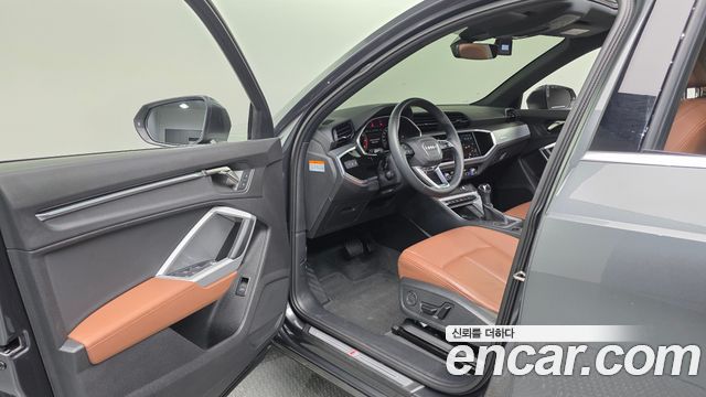 Audi Q3 (F3) 35 TDI Quattro Premium 2022 — фото 12