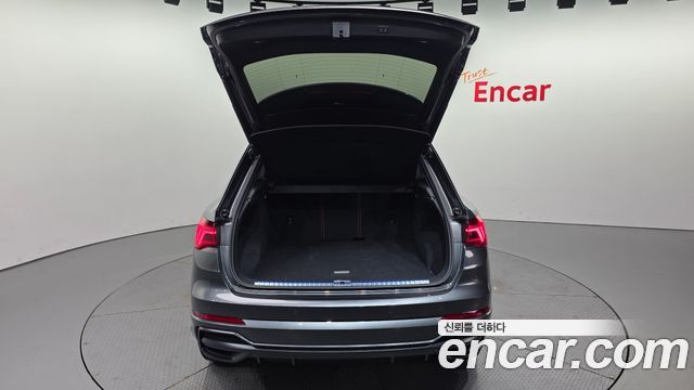 Audi Q3 (F3) 35 TDI Quattro Premium 2022 — фото 20