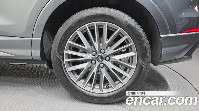 Audi Q3 (F3) 35 TDI Quattro Premium 2022 — фото 21