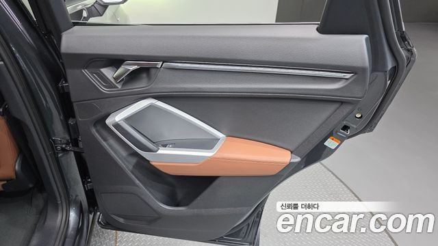 Audi Q3 (F3) 35 TDI Quattro Premium 2022 — фото 25