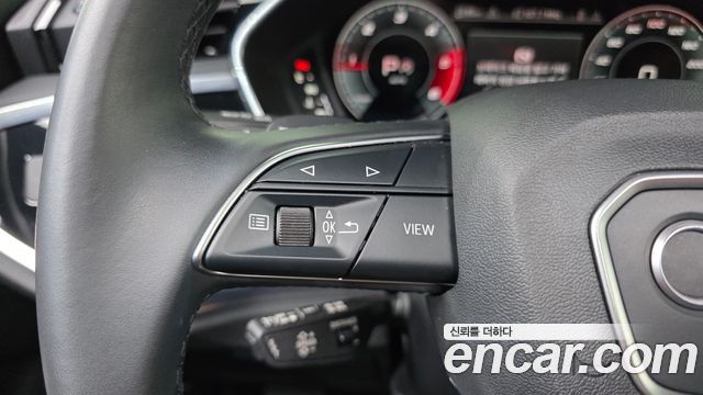 Audi Q3 (F3) 35 TDI Quattro Premium 2022 — фото 27