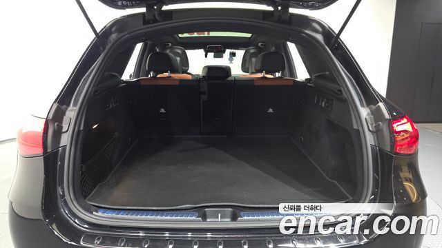 Mercedes-Benz GLC-Class (X254) GLC300 4MATIC AMG Line 2023 — фото 20
