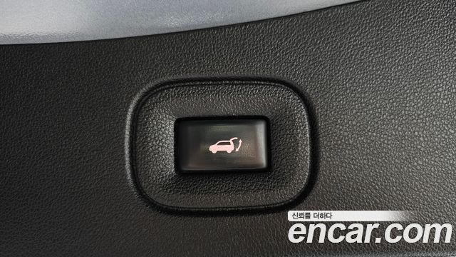 Renault Korea QM6 2.0 LPe RE Signature 2WD 2020 — фото 18