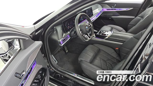 BMW 7 Series (G70) 740d xDrive M Sport 2024 — фото 10