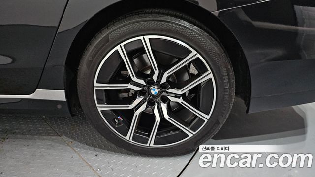 BMW 7 Series (G70) 740d xDrive M Sport 2024 — фото 21