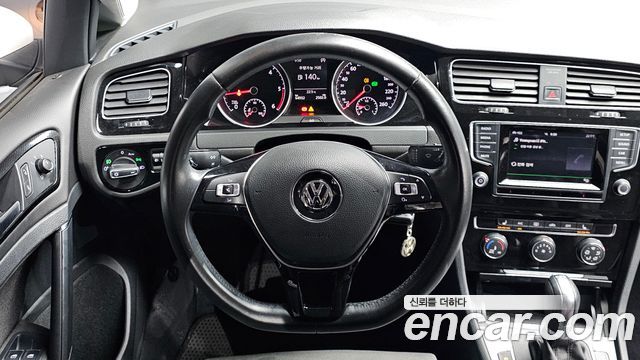 Volkswagen Golf (VII) 1.6 TDI 2014 — фото 15