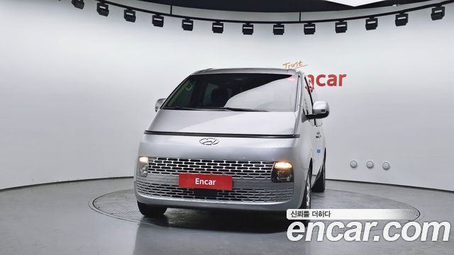 Hyundai Staria Tourer 11-Seater Modern 2023 — фото 3