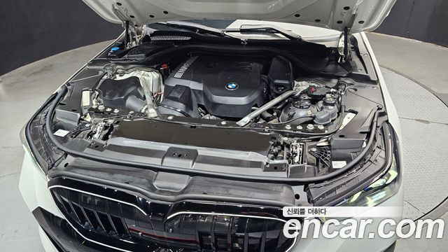 BMW 5 Series (G60) 530i xDrive M Sport Pro Special Edition 2025 — фото 6