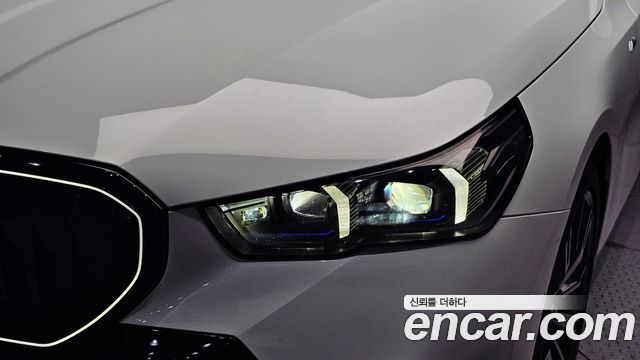BMW 5 Series (G60) 530i xDrive M Sport Pro Special Edition 2025 — фото 28