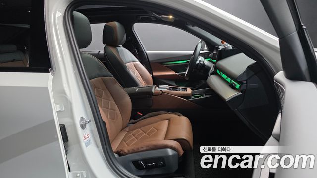 BMW 5 Series (G60) 530i xDrive M Sport Pro Special Edition 2025 — фото 32