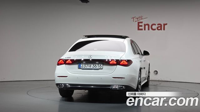 Mercedes-Benz E-Class (W214) E200 Avantgarde 2024 — фото 4