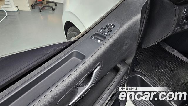Hyundai Staria Cargo 5-Seater Modern 2022 — фото 27