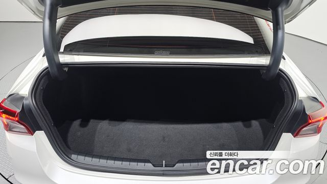 Kia K5 (III) 2.0 Noblesse 2022 — фото 20