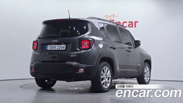 Jeep Renegade 2.4 Longitude 2019 — фото 2