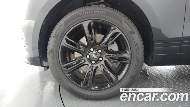 Land Rover Range Rover Velar 2.0 P250 LE 2023 — фото 5