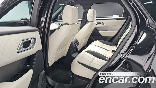 Land Rover Range Rover Velar 2.0 P250 LE 2023 — фото 11