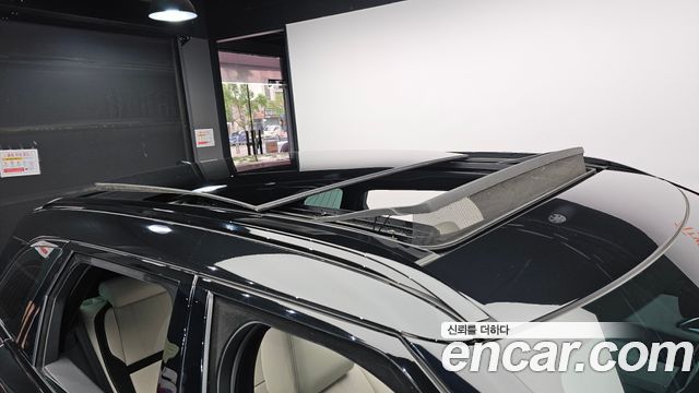 Land Rover Range Rover Velar 2.0 P250 LE 2023 — фото 20