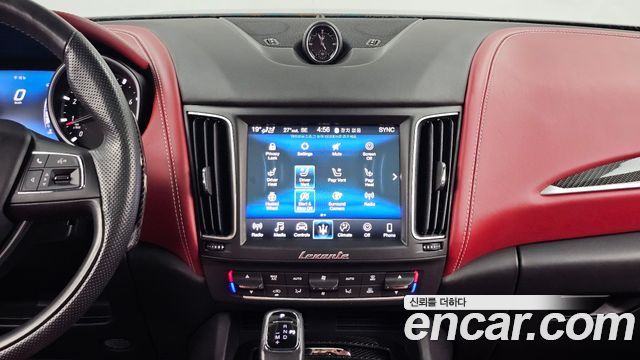 Maserati Levante 3.8 GTS AWD 2019 — фото 14