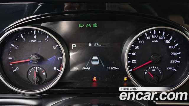 Kia Carnival (IV) Gasoline 9-Seater Noblesse 2021 — фото 8