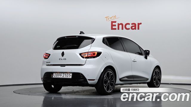 Renault Korea Clio Intens Panoramic 2019 — фото 2