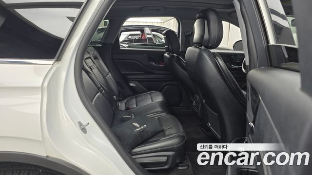 Lincoln Corsair 2.0 Reserve AWD 2020 — фото 11