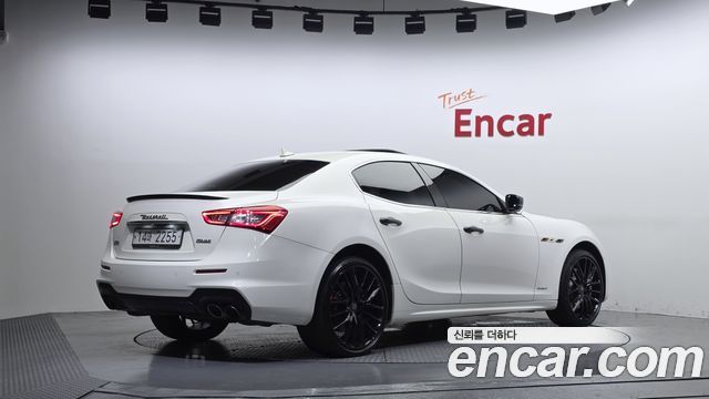 Maserati Ghibli 3.0S Q4 GranSport 3rd 2019 — фото 2