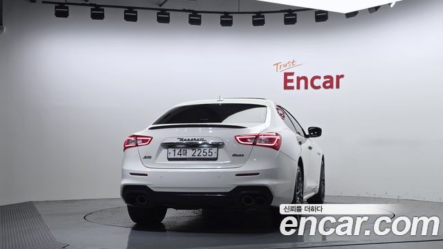 Maserati Ghibli 3.0S Q4 GranSport 3rd 2019 — фото 4
