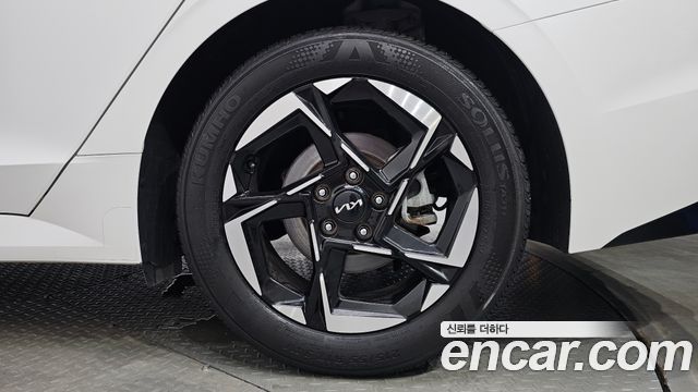 Kia K5 (III) 2.0 Prestige 2024 — фото 21